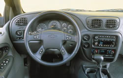 2002 Chevrolet TrailBlazer dashboard