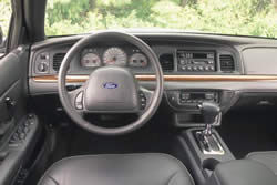 2002 Ford Crown Victoria dashboard layout