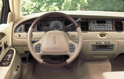2002 Lincoln Town Car dashboard