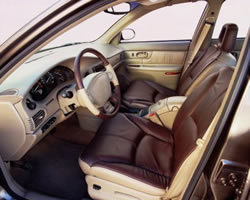 2004 Buick Regal interior