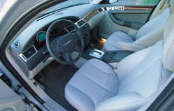 2004 Chrysler Pacifica interior