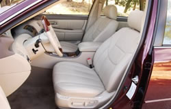 2004 Toyota Avalon interior